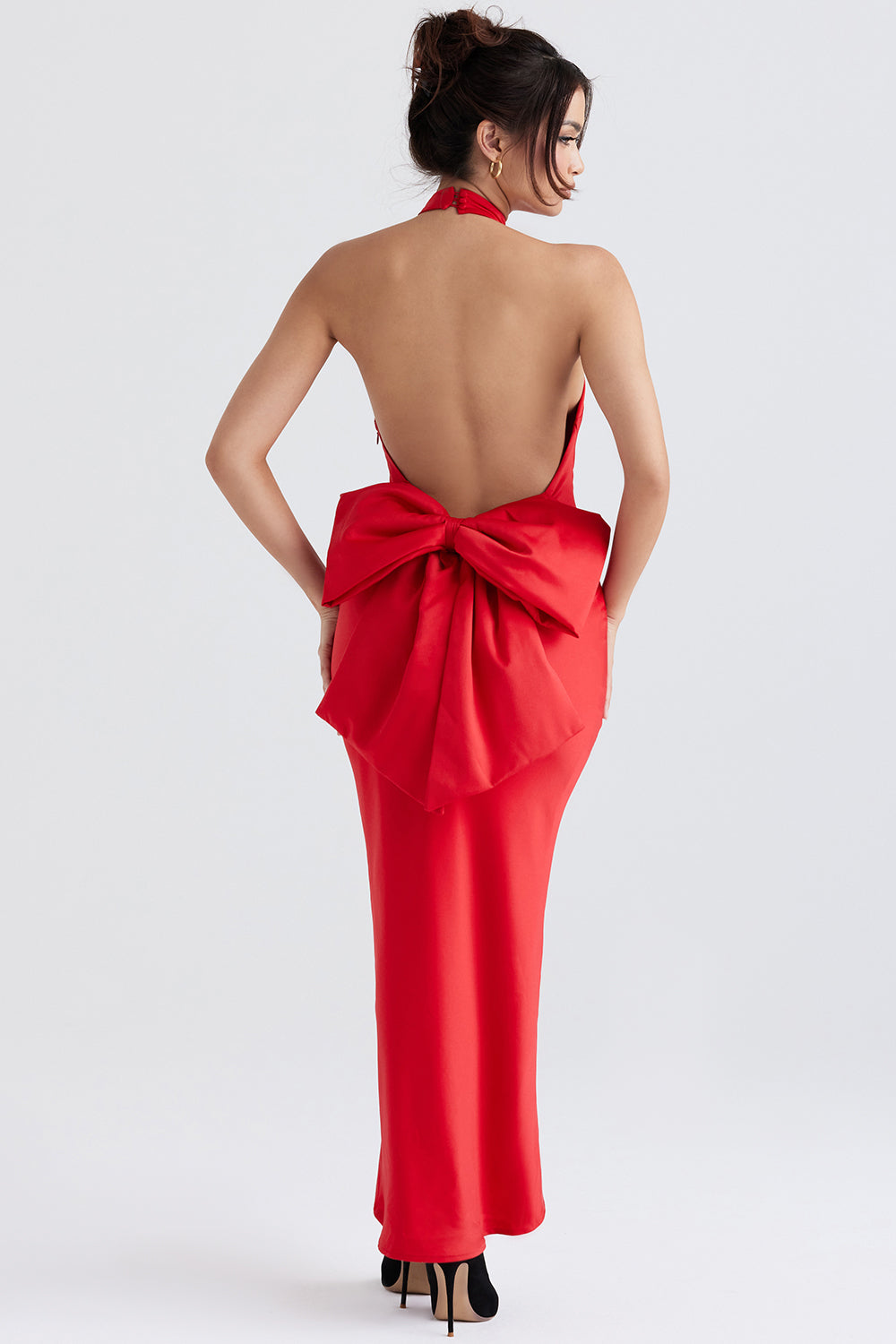 Red dress with store bow on neck